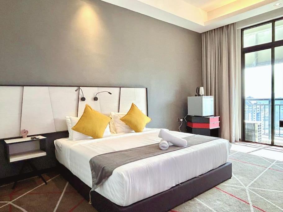 M101 Klcc Kl City King Suites By Livin Kuala Lumpur Buitenkant foto