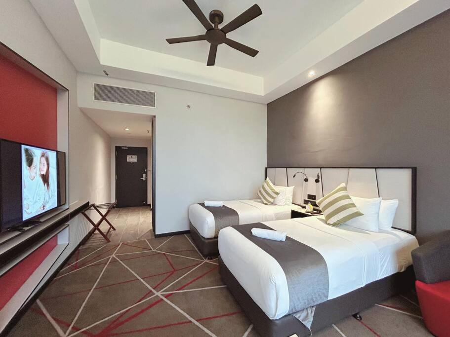 M101 Klcc Kl City King Suites By Livin Kuala Lumpur Buitenkant foto